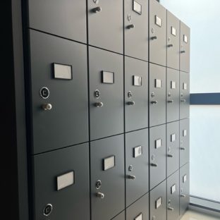 指紋認証ロッカー